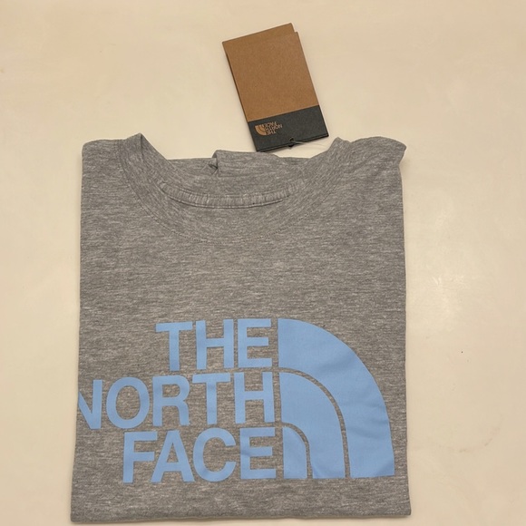The North Face Women’s Shirt - Picture 4 of 4